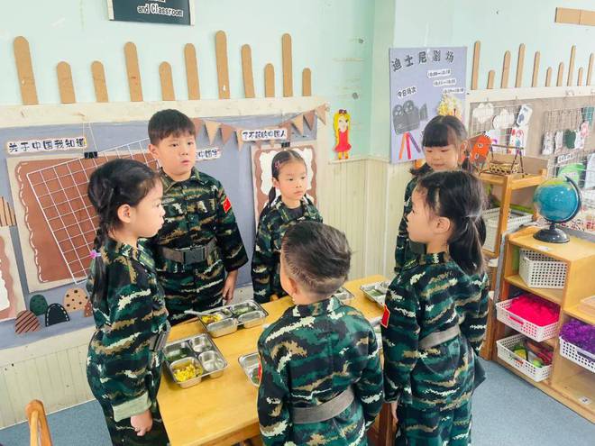红色润童心 小小迷彩娃嘉兴渊博庆安幼儿园2024大班学军体验活动(图5)
