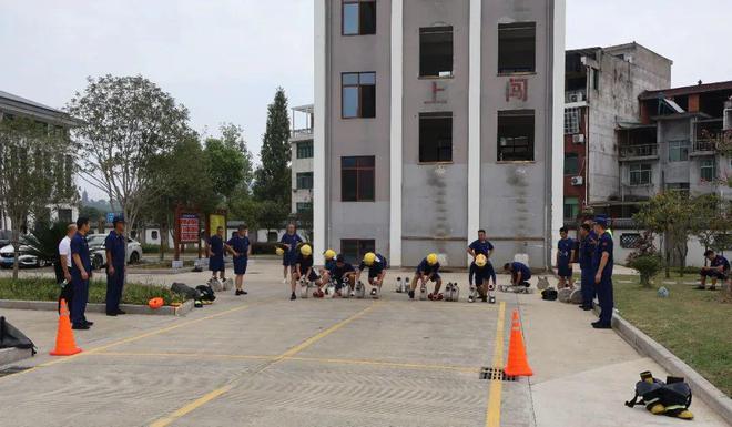 浙江政府专职消防队伍迸发“新质战斗力”专栏丨㉑走进丽水专职消防队(图6)