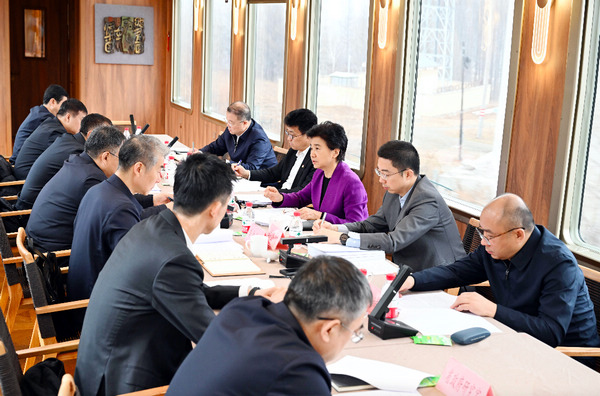 梁惠玲在亚布力检查亚冬会场馆场地和配套设施维修改造工作(图2)