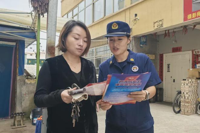 【我为群众办实事】蒲县消防为社区居民送“安全大礼包”(图4)