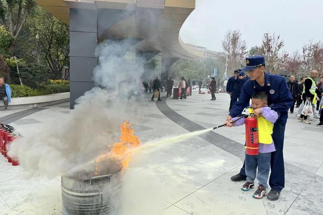 蓝焰筑防线宣传月活动(图4)