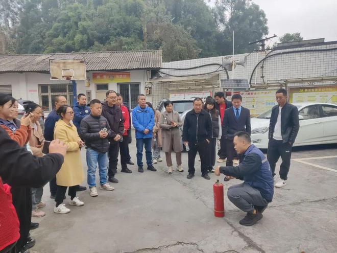 青春志愿·守护生命 应急安全志愿服务进社区活动（二）(图3)