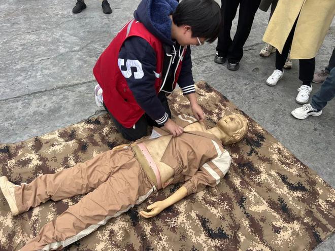 青春志愿·守护生命 应急安全志愿服务进社区活动（二）(图9)