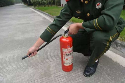 定南县消防救援大队开展消防宣传活动(图1)