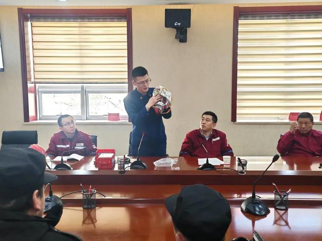 干货满满精彩纷呈吕梁消防“敲门”入企业上好冬季安全课！(图6)