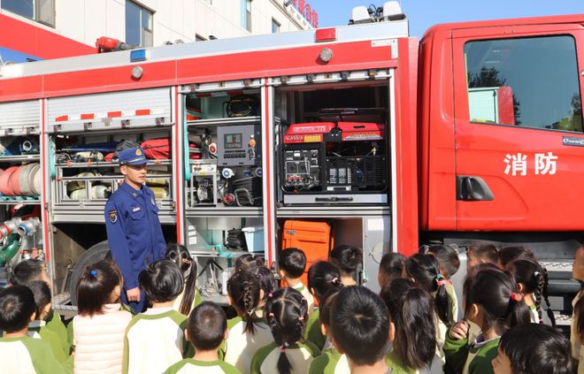 广饶县消防救援大队：“零”距离 “润”童心 安全知识记心中(图1)