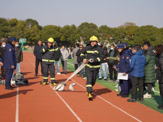 扎实推动消防安全进校园崇明区教育系统消防大比武决赛精彩上演(图2)