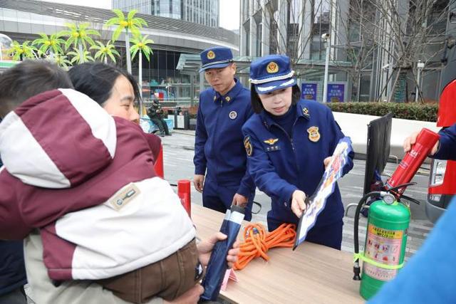 助力营商环境黄浦消防对消防产品开展专项“体检”(图4)