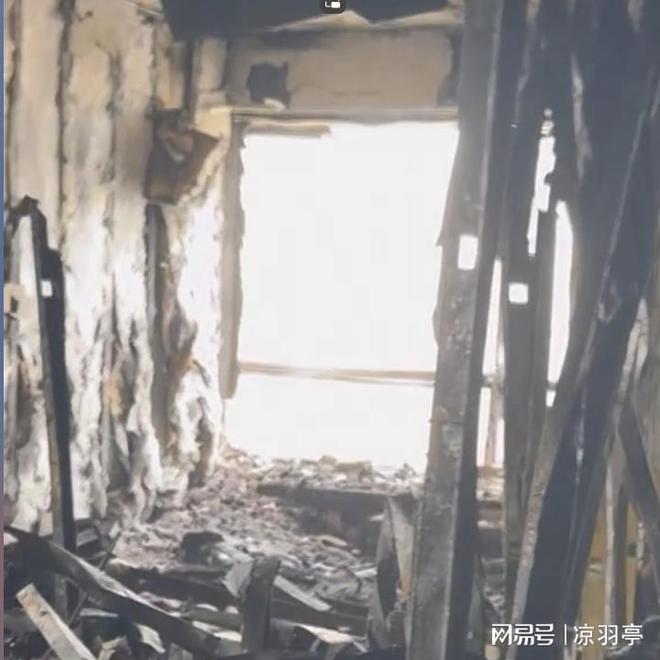凌晨大火烧穿31层！业主哭诉：物业公司必须负责消防栓居然没水(图11)
