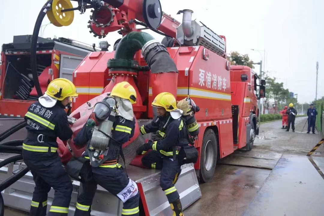凌晨5点小区地下车库突发爆炸声！消防喷淋系统立大功(图1)