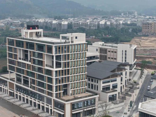 主体封顶！全面完工！这些项目最新进展来了(图1)