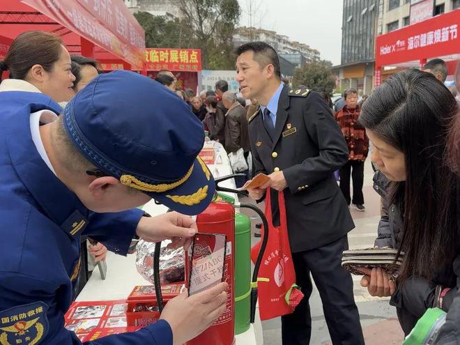【区县动态】消防产品怎么选？贡井消防教你辨真伪！(图1)