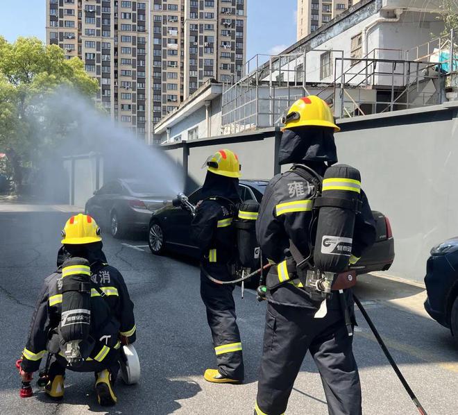 闵行这个园区有了消防站还配了专业消防车……(图5)