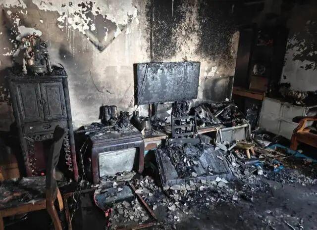 8秒内爆炸两次！不少孩子在用赶紧自查→(图1)