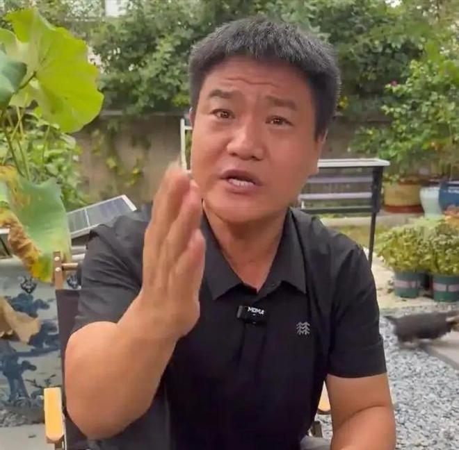 这一次“网络造神”的残酷真相在反诈老陈身上展现得淋漓尽致(图21)