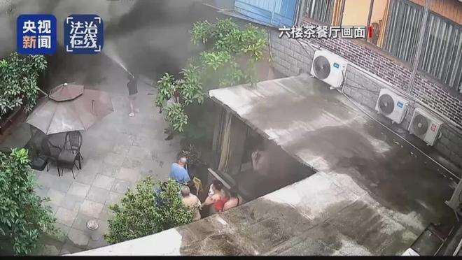 事发百货大楼致16死39伤！遇难者竟全部集中在这里！更多细节披露(图6)