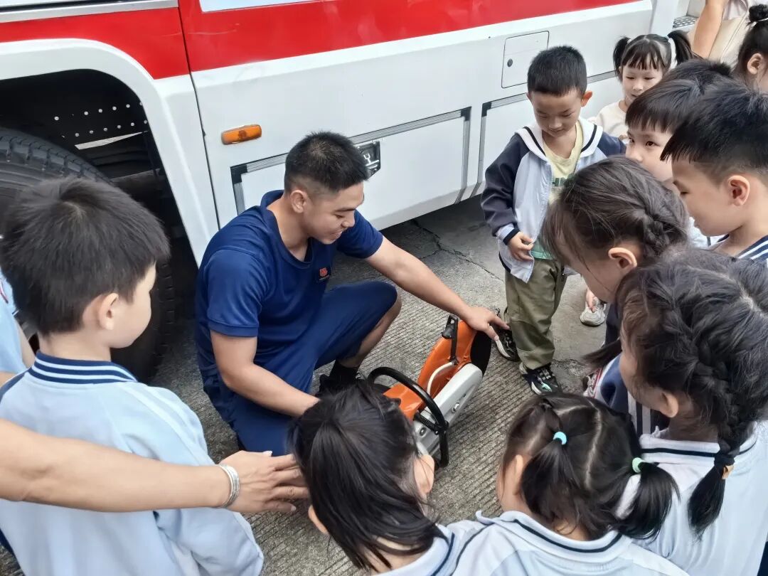 第34个全国消防日丨云霄：全民消防、生命至上——安全用火用电(图1)