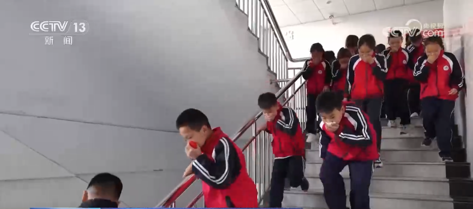 全国消防日 筑牢安全防线”交响曲(图2)