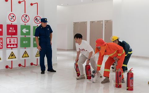 消防宣传月“微”光成炬！这群“草根消防员”用十年坚守织就“平安网”(图1)