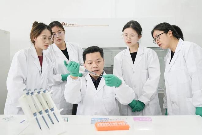 贵州理工学院3位教师入选省级“金师”(图2)