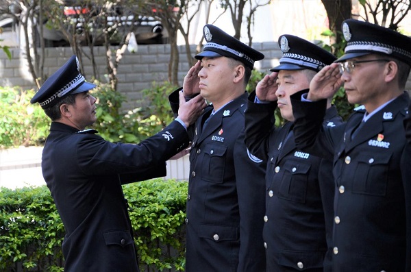 李进权：忠诚铸警魂“多面手”初心如炬(图1)