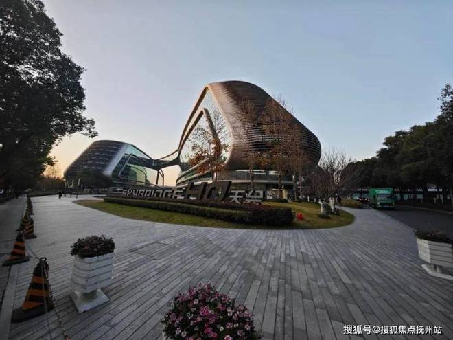 和樾长宁官方售楼处发布滨河艺术社区奏响生活优雅的华美乐章(图9)