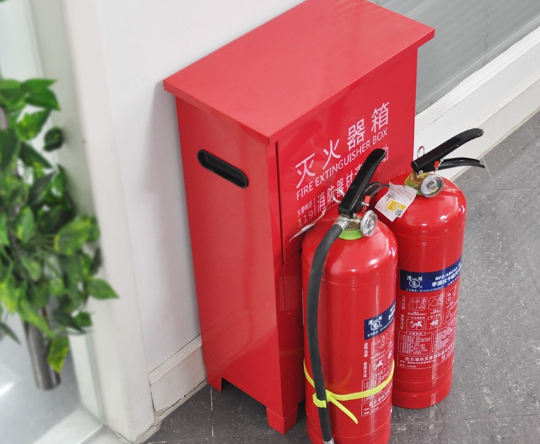 内官营镇专职消防队元旦节开展人员密集场所消防安全指导宣传(图1)