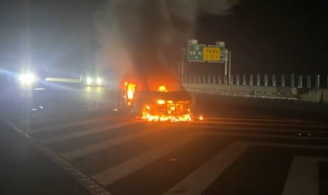 一瓶矿泉水让刹车失灵男子返乡途中被吓坏！车主们快自查(图1)