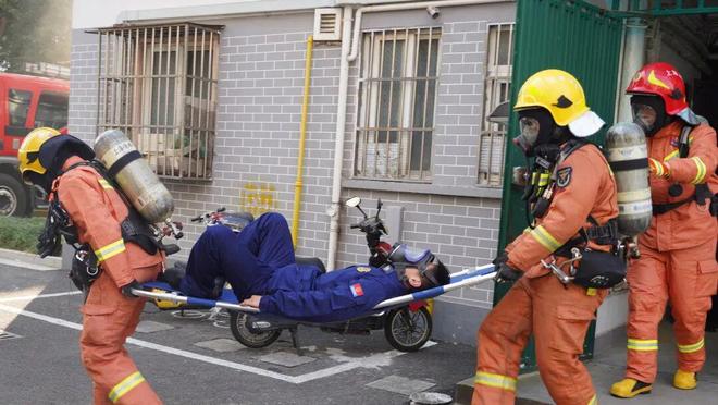 清杂物、增设施、畅通道老旧小区防火从细节做起！(图2)