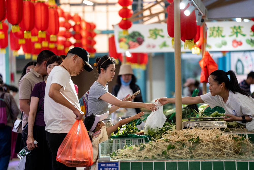 2025人间烟火流量燃旺人气经济(图5)